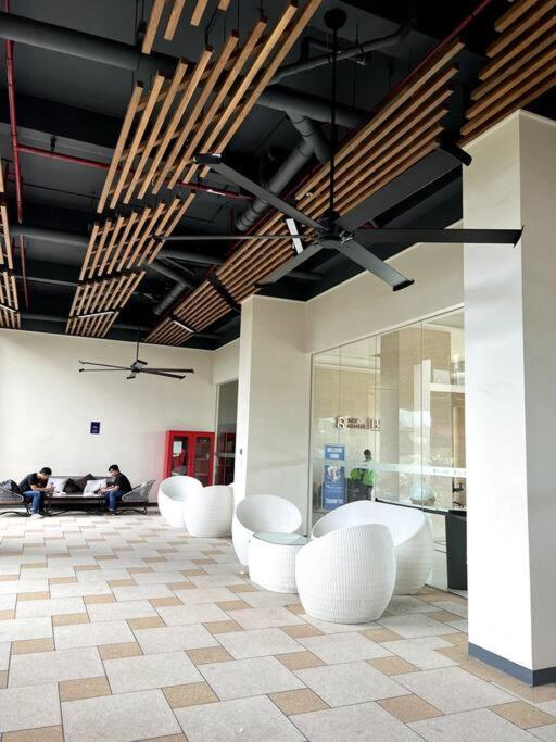 Cilenggang Dayinn, Skyhouse Bsd Lux And Homey Studio, Near Aeon Bsd And Ice Bsd מראה חיצוני תמונה